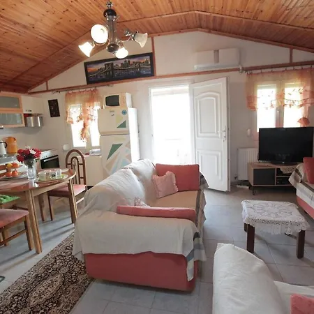 Tatil Evi Georgia's Summer Nea Kallikrateia
