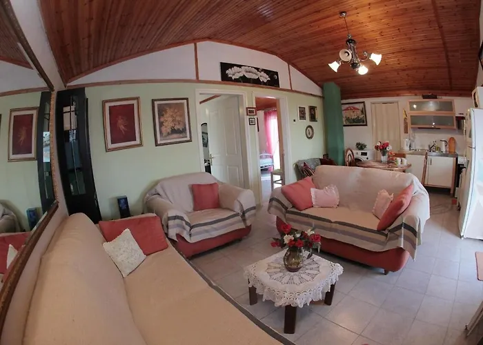 Georgia's Summer Nea Kallikrateia